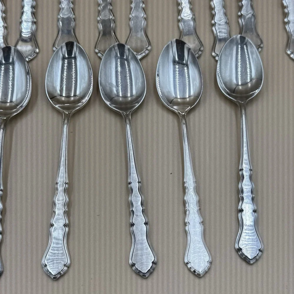 1847 Rogers Bros Silver Plated 32pc Flatware Set for 8 Vintage 1940s Quality